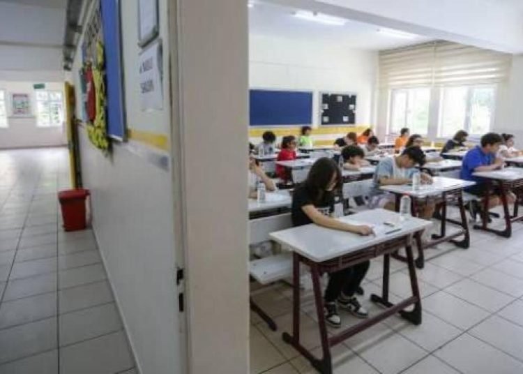 İstanbul Valiliği: Riskli 128 okulla ilgili çalışmalar sürüyor