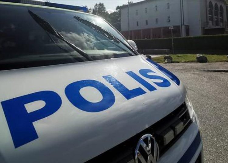 İsveç bu sefer Türk büyükelçiliği önünde Kur’an-ı Kerim yakılmasına izin vermedi