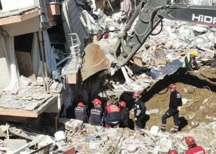 İsviçreli sismolog: Bölgede 100 yıldır bu kadar büyük bir deprem yaşanmadı