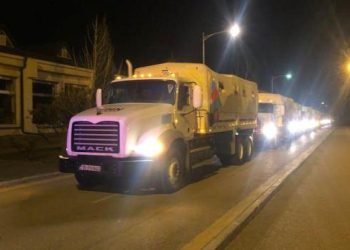 Kardeş ülke Azerbaycan’dan Türkiye’ye insani yardım konvoyu