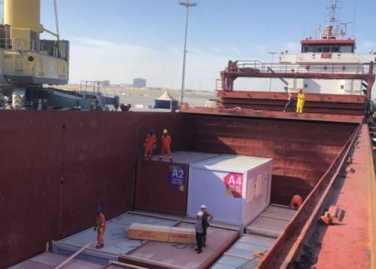 Katar, Türkiye’deki depremzedeler için 1400 konteyner ev daha gönderiyor