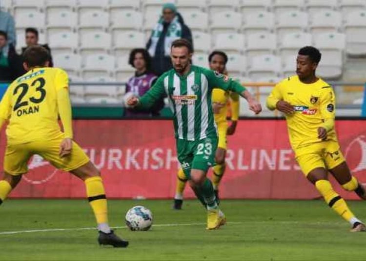 Konyaspor yine kaybetti! Hasret 7 maça çıktı