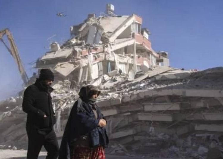 Türkiye’deki depremlerde kaç Azerbaycanlının vefat ettiği açıklandı