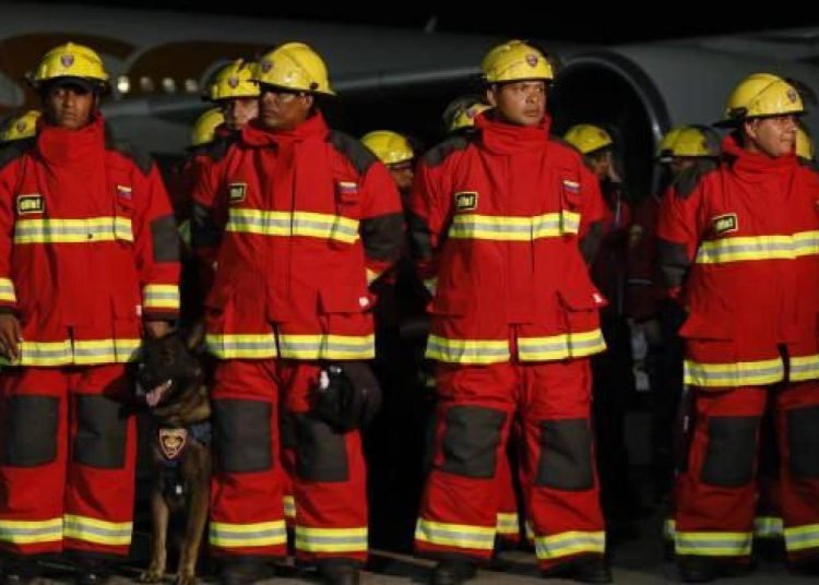 Venezuela, Türkiye ve Suriye’ye 50 kişilik arama kurtarma ekibi gönderdi