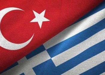 Yunanistan depremzedelere insani yardım göndermeyi sürdürüyor
