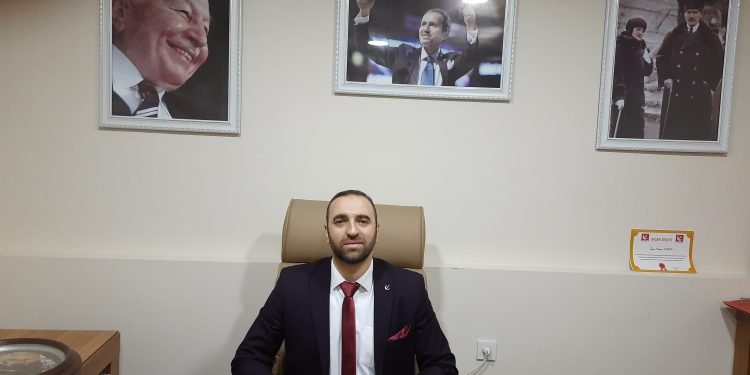Hüseyin Bayır: Yeniden Refah Partisi Kartepe İlçe Başkanlığı olarak depremzedelerimizin yanındayız
