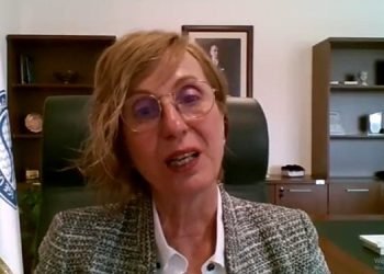 Afet bölgesinde çalışan ebeler hayatın durduğu yerde yeni hayatlara el verdiler