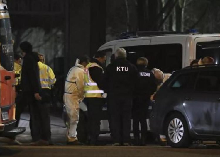 Almanya’da polis silahlı saldırganın evine gitmiş