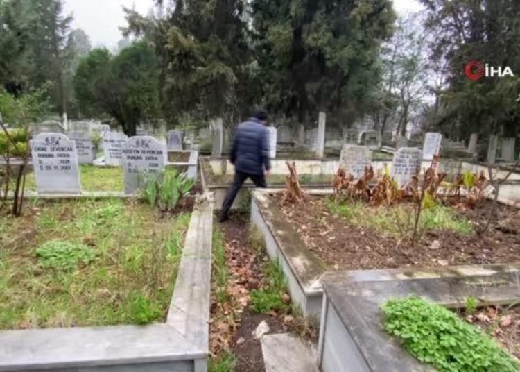 Aynı acıyı tam 24 yıldır yaşıyorlar: 40 günlük bebeğini ve eşini depremde kaybetti