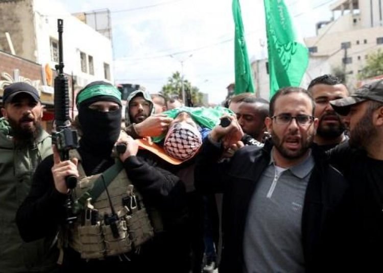 Cenin Mülteci Kampı’nda öldürülen 6 Filistinli son yolculuğuna uğurlandı