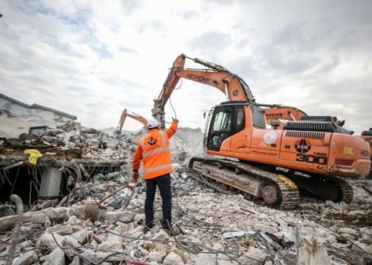 Deprem için İngiltere’den gelen mühendis ekip: Nadiren görülen her şey yaşanmış