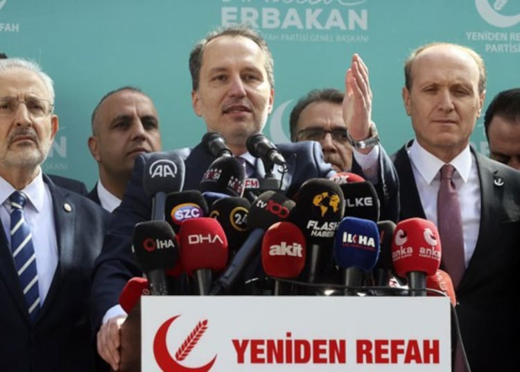 Doğan Aydal: Erbakan pazar gecesi birileriyle toplantı yaptı, sonra iş değişti