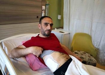 Genç kıza yapılan tacizi engellemek isterken bıçaklandı