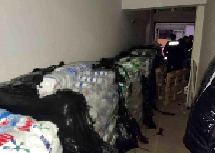 İş yerinin deposundan tonlarca sahte deterjan çıktı