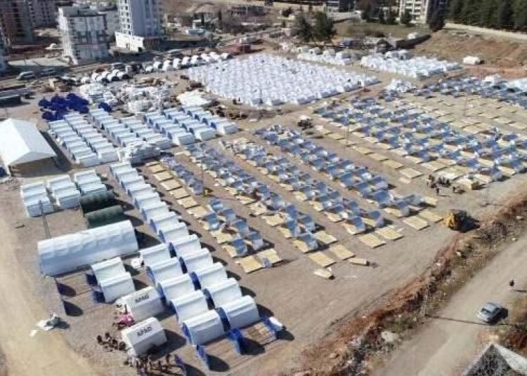 İsrail, Türkiye’deki depremzedeler için 630 çadır gönderdi