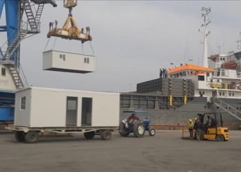 KKTC’den deprem bölgelerine 40 prefabrik ev gönderildi