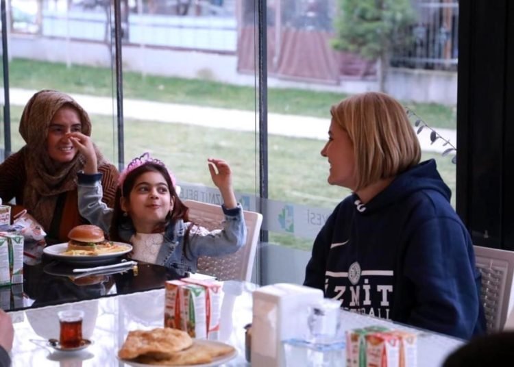 Minik Ecrin yeni yaşına İzmit’te girdi