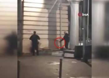 Paris polisi sığınmacıların eşyalarına gaz sıktı