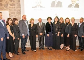 Türk Eğitim Vakfı ve İzmirli İş İnsanları Afetzede Öğrenciler İçin Umut Işığı Oldu