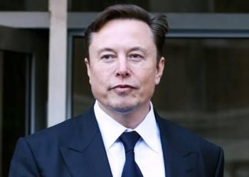 Twitter’dan çalışanıyla kavga eden Elon Musk özür diledi