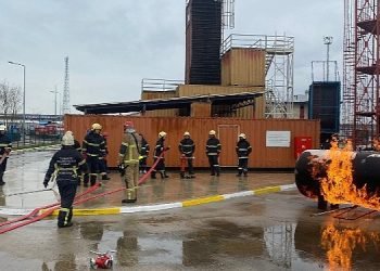 Büyükşehir İtfaiyesinden acil durum ekiplerine eğitim