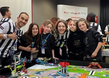 Büyükşehir’den Gölcüklü robotik takımına destek