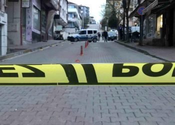 Cadde ortasında korkunç cinayet: Berbere iş yerinin önünde defalarca ateş ettiler