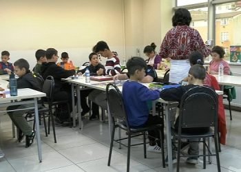 İşitme engelli çocuklara ‘Akıl Oyunları’ eğitimi