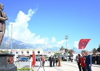 Kemer’de 23 Nisan Ulusal Egemenlik ve Çocuk Bayramı kutlandı