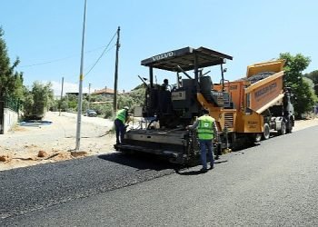 Muğla Büyükşehir Menteşe’nin Kırsal Mahallelerinde Yolları Yeniliyor