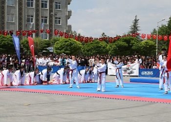 19 Mayıs Atatürk’ü Anma Gençlik ve Spor Bayramı tüm yurtta olduğu gibi Karaman’da da törenle kutlandı