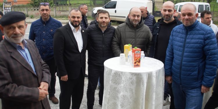 Es Kozmetik Mağazasının Maşukiye’deki Açılışına Yoğun İlgi.