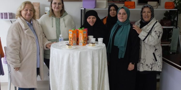 Es Kozmetik Mağazasının Maşukiye’deki Açılışına Yoğun İlgi.