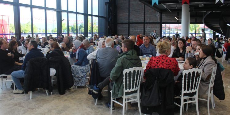 Büyük Birlik Milletvekili Adayları, Kocaeli’nde Her Yerde.