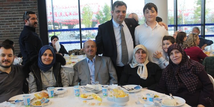 Büyük Birlik Milletvekili Adayları, Kocaeli’nde Her Yerde.