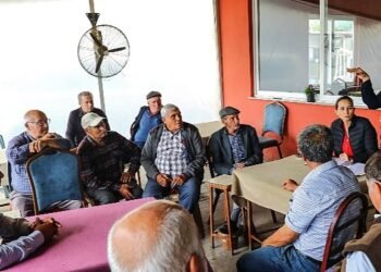 Antalya Büyükşehir Belediyesi çiftçilere desteğini sürdürüyor