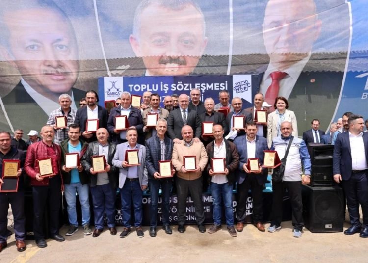 Darıca’da işçinin yüzünü güldüren sözleşme imzalandı