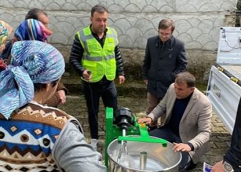 Hamur yoğurma makinesi desteği yüz güldürüyor