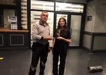 Kocaeli Büyükşehir Zabıtası Düşürülen Eşyaları Sahiplerine Teslim Ediyor