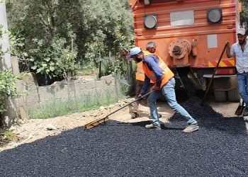 Manavgat’ta sıcak asfalt çalışması