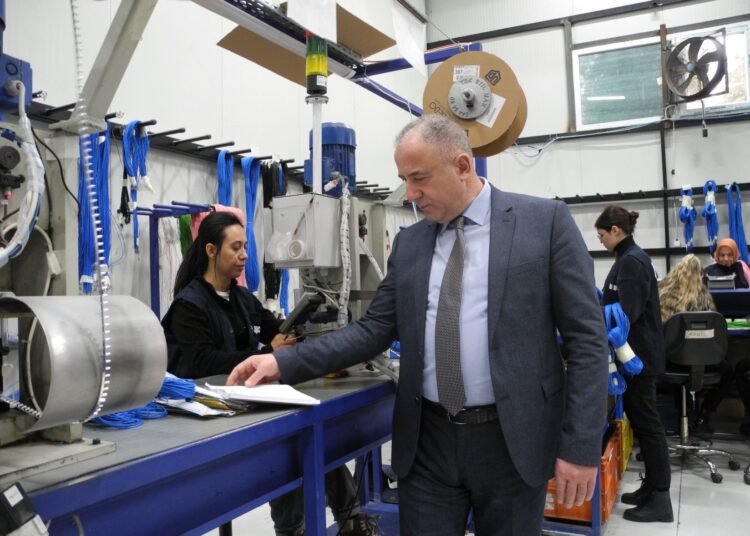 BAYCAN ELEKTRİK ÇEVRECİ UYGULAMALARLA DOĞAYI KORUYOR