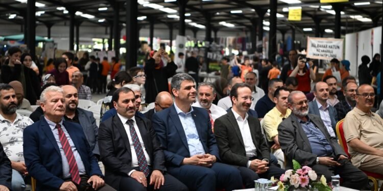 KARTEPE’DE “İMAM HATİP OKULLARI ŞENLİĞİ”