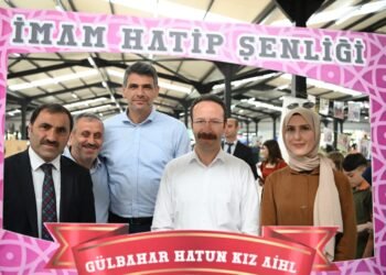 KARTEPE’DE “İMAM HATİP OKULLARI ŞENLİĞİ”