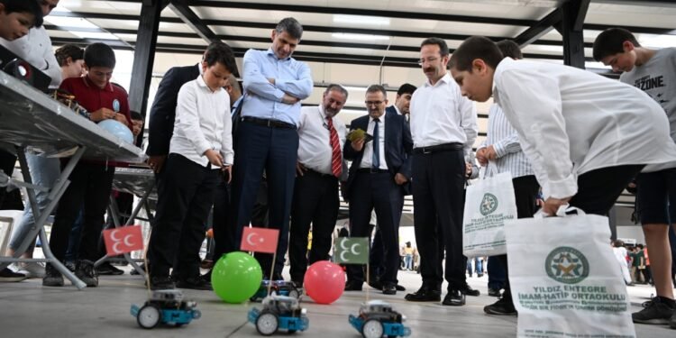 KARTEPE’DE “İMAM HATİP OKULLARI ŞENLİĞİ”