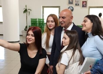 Başkan Altınok Stajı Biten Öğrencilerle Buluştu