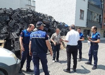 Gemlik Belediyesi Zabıta Müdürlüğü ekipleri saha denetimlerine devam ediyor