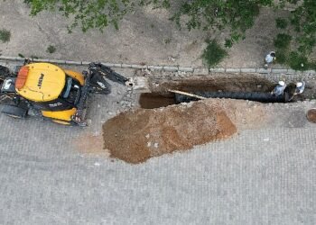 15 Temmuz Mahallesi Muhsin Yazıcıoğlu Bulvarı’nda yağmur suyu hattı için çalışmalar başladı