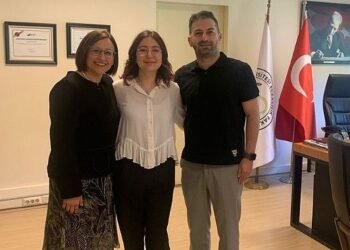 EÜ Eczacılık Fakültesinde genç bilim insanları uluslararası başarılara imza atıyor