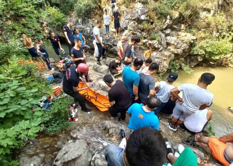 İzmit’te Gölette Boğulan 15 Yaşındaki Çocuk Hayatını Kaybetti