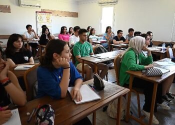 Kemer Belediyesi Eğitim Kursu’nda ders zili çaldı